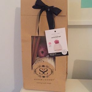 Luca Pom hat knitting kit